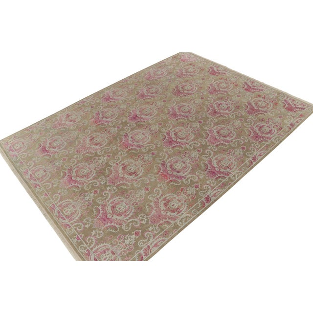 Handknotted in a fine blend of wool & silk, this 9x12 contemporary rug from our Modern Classics collection is particularly...