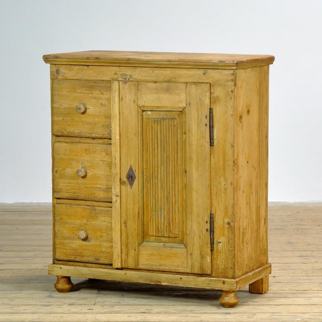 Rustic Vintage Cabinet in Pine, 1900 For Sale - Image 3 of 15