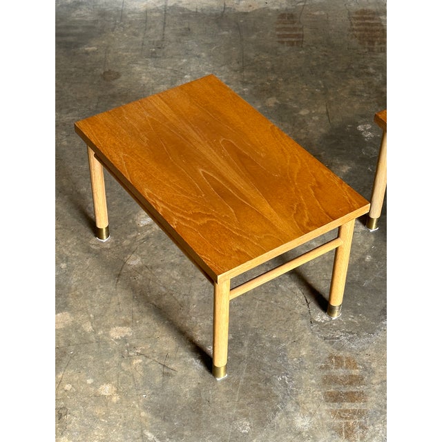 Wood 1960s American Modernist Side Tables After t.h. Robsjohn-Gibbings, a Pair For Sale - Image 7 of 12