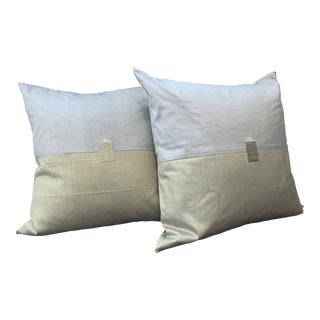 Contemporary Oly Silk Pillow Covers With Inserts - Set of 2 (20"x20") For Sale