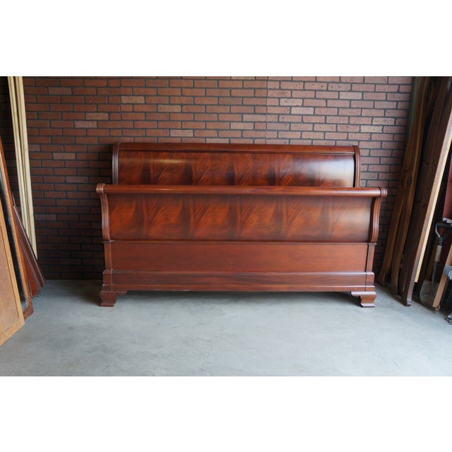 Ethan Allen Ethan Allen 18th Century Mahogany King Sleigh Bed For Sale - Image 4 of 5