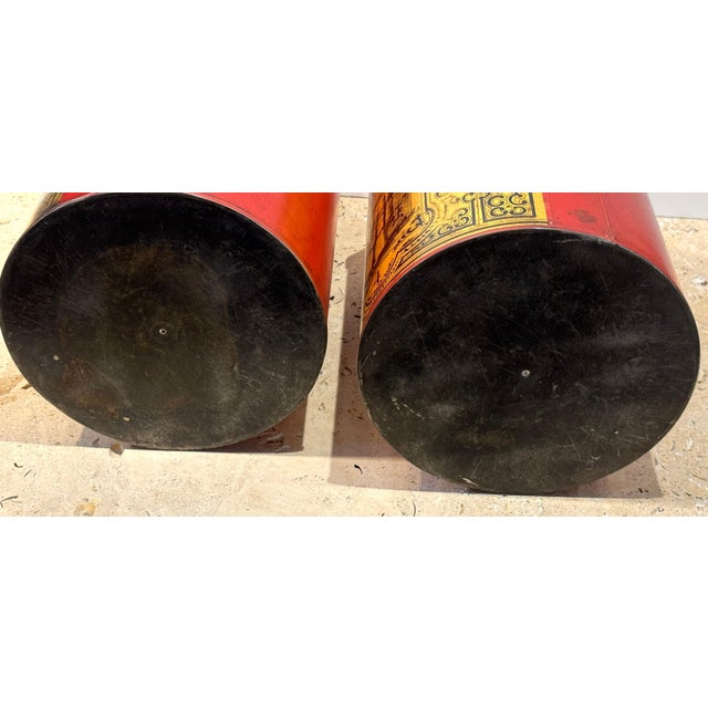 Traditional Pair of English Regency Red Tôle & Gilt Chinoiserie Tea Caddies, Nos. 2 & 4 For Sale - Image 3 of 18