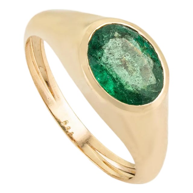 18k Gold Chunky 1.91Carat Natural Emerald Bezel Signet Ring Size 7 For Sale