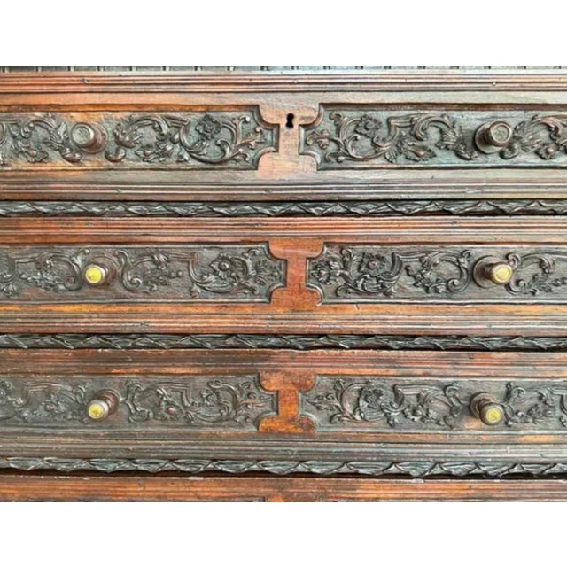 Italian Walnut Four Drawer Walnut Commode Early 18th Century For Sale - Image 9 of 11