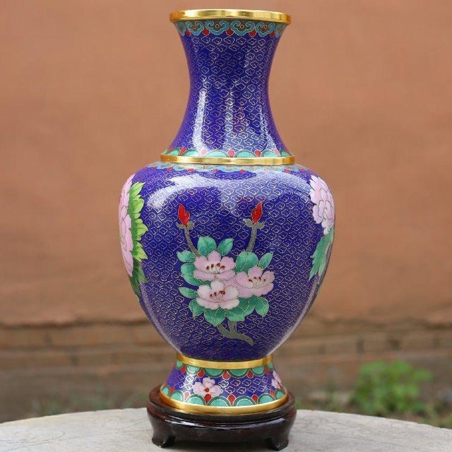 Pair of Large Vintage Cloisonné Enamel Vases – Sapphire Blue Ground, Phoenix & Peony Motif For Sale - Image 9 of 12