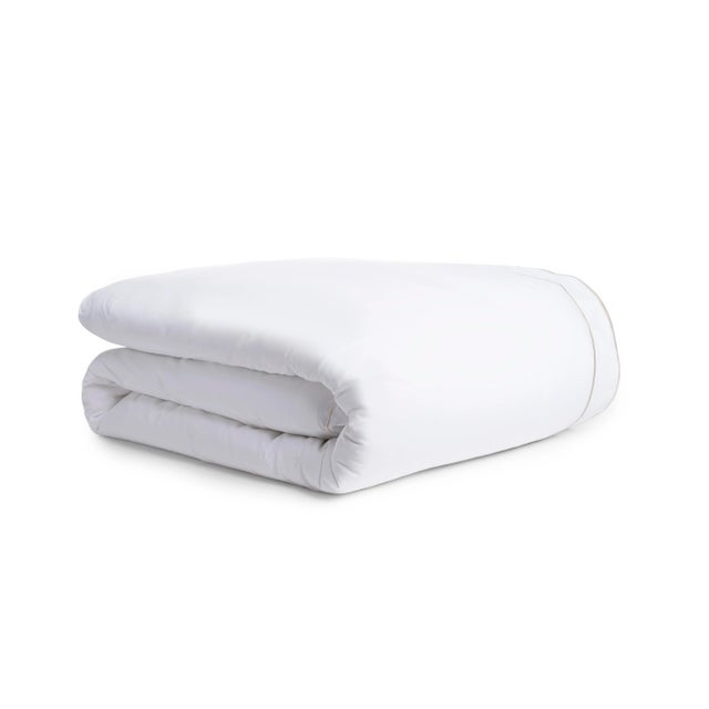 Contemporary Salerno Bedding Full/Queen Duvet in White/Champagne For Sale - Image 3 of 5