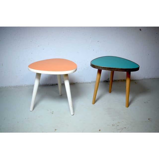 Kidney-Shaped Side Tables, 1950s, Set of 2 For Sale - Image 4 of 5
