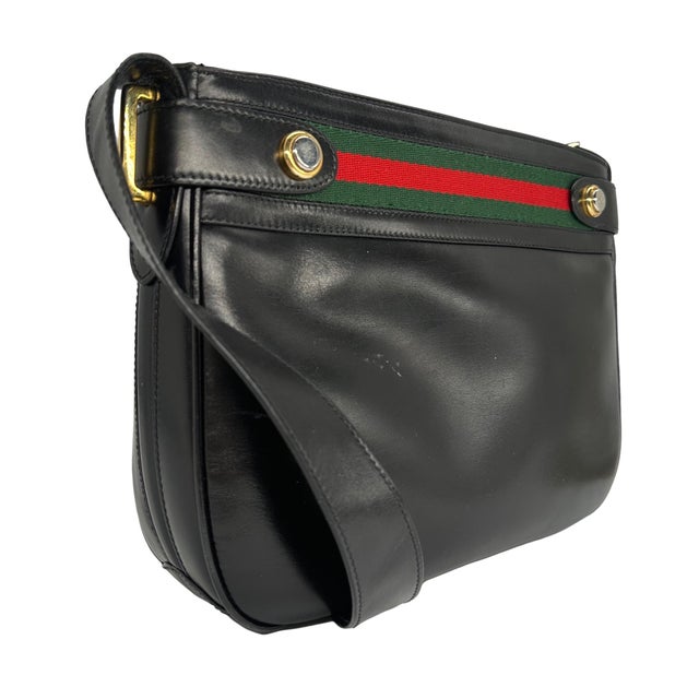 1980s Gucci Leather Vintage Sherry Web Line Leather Crossbody Shoulder Bag, 1980. For Sale - Image 5 of 8