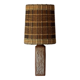 1960s Mid-Century Modern Textured Terracotta Lamp With Impeccable Maria Kipp Woven Shade For Sale