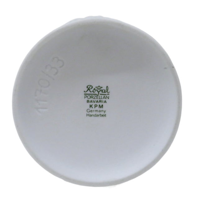 Bavarian Leaf-Embossed Porcelain Vase For Sale In Los Angeles - Image 6 of 6