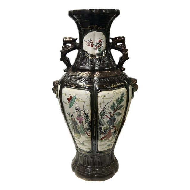 Chinese Vintage 8 Immortals Theme HandPainted Porcelain Flower Vase For Sale