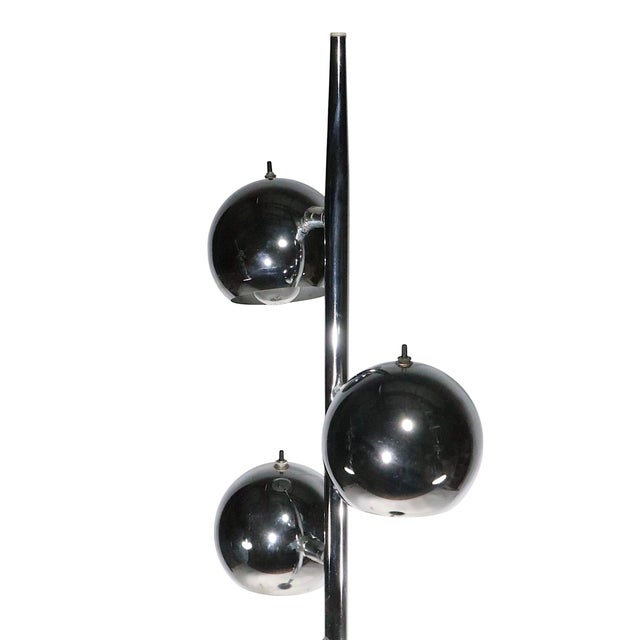 Metal Mid 20th Century Space Age Mid Century Chrome Eyeball Floor Lamp Att. To Sonneman For Sale - Image 7 of 13
