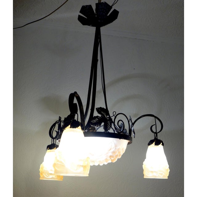 French Art Deco Wrought Iron Degue-Ros Pate de Verre Chandelier, 1930s For Sale - Image 11 of 15