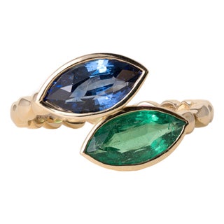 18k Gold 1.55 Carat Sapphire and 0.98 Carat Emerald Toi Et Moi Marquise Ring, Size 6.25 For Sale