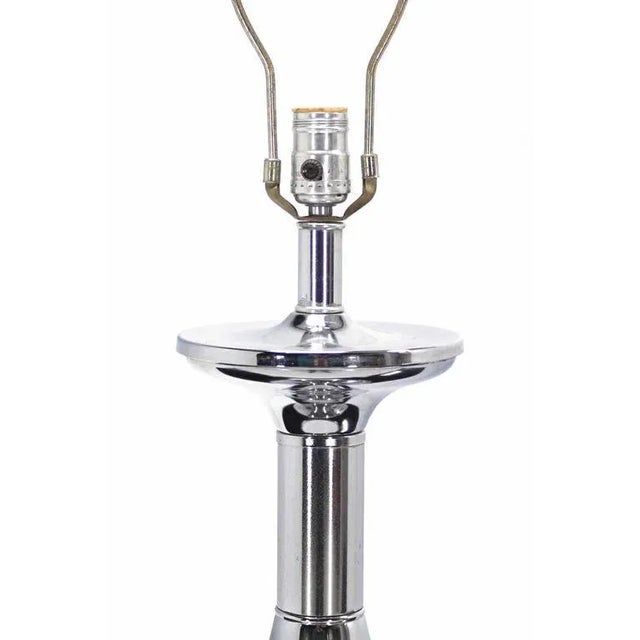 Mid-Century Modern Chrome Base Mid-Century Modern Turn Shape Table Lamp For Sale - Image 3 of 7