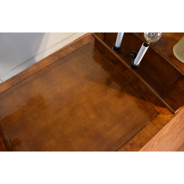 Hepplewhite 1900s Antique English Hepplewhite Burl Walnut & Leather Top Carlton Writing Desk For Sale - Image 3 of 18