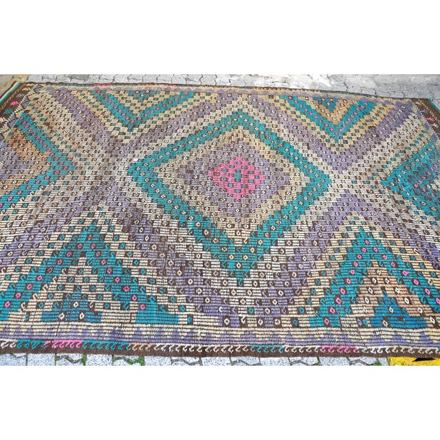 Pink 1960s Vintage Bohemian Turkish Rug For Sale - Image 8 of 11
