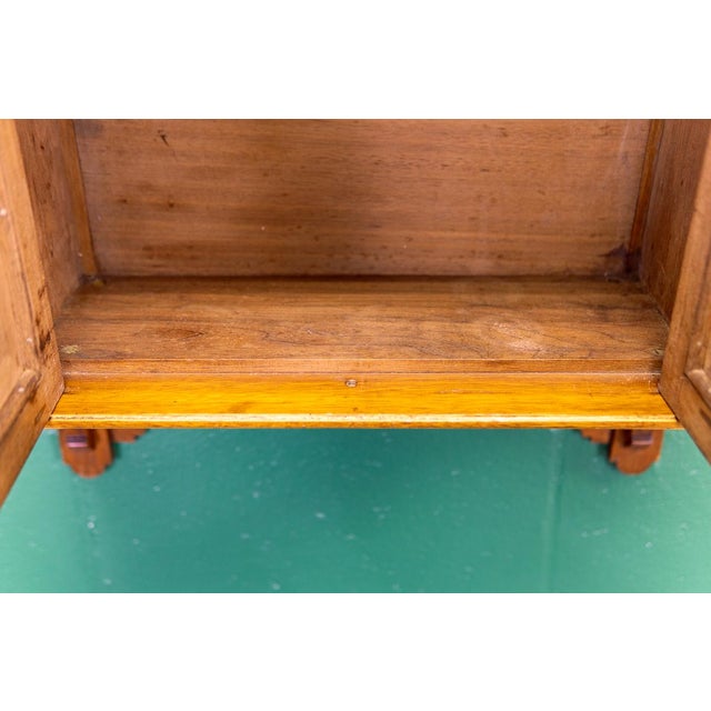 Late 19th Century English Victorian Hanging Mahogany Cabinet With Gilt Details For Sale - Image 9 of 16