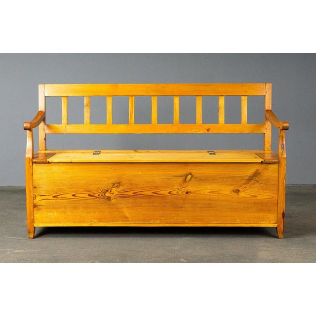 Item: Chest bench Period & Style: Biedermeier - first half of the 19th century Features: - simple and practical piece of...