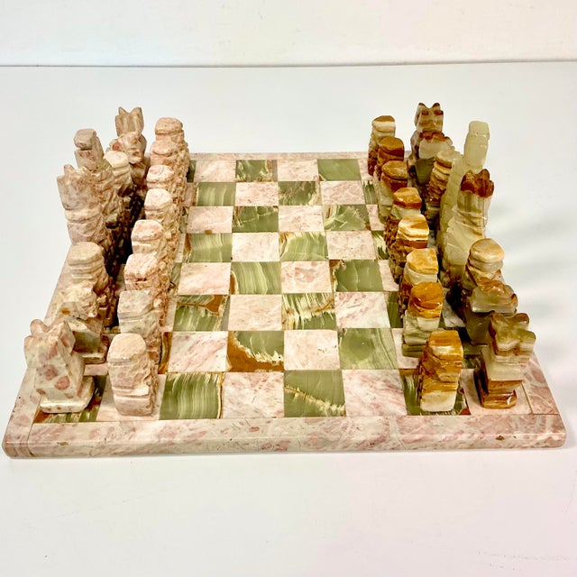1970s Vintage Italian Mediterranean Hand Carved Pink Marble & Sage Onyx Chess Set - 33 Pieces For Sale - Image 9 of 16