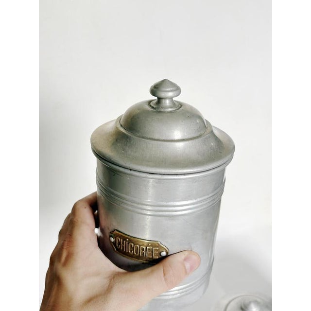 Provincial French Aluminium Kitchen Canisters, 1950s, Set of 6 For Sale - Image 10 of 17