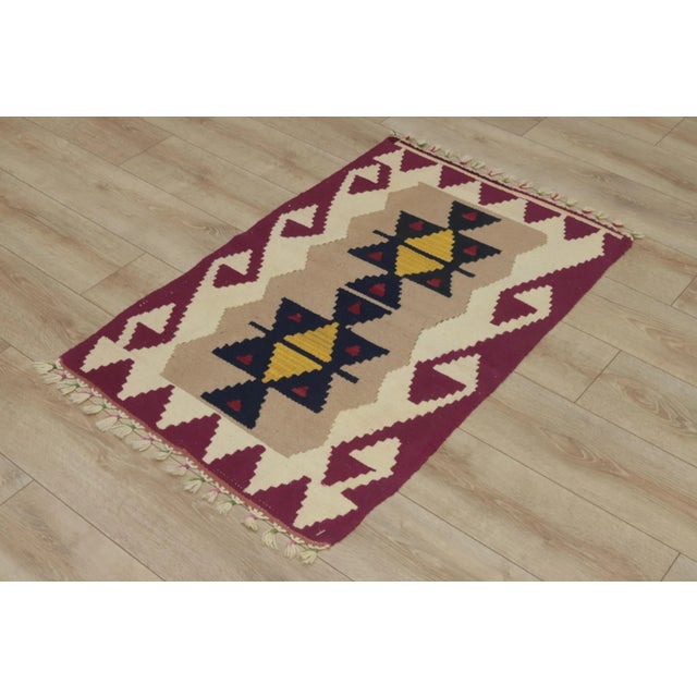 "Size: 2.3 x 3.6 ft ( 71 x 111 cm) 28 x 43 inches Color: Organic Natural Dye ( Cream,Beige,Green,Gray ) Material: 100%...