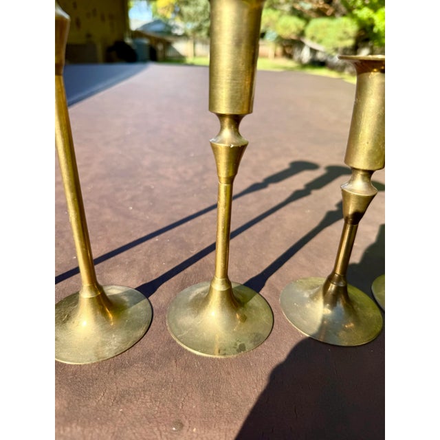 Set of Five Vintage Solid Brass Graduating Candlesticks For Sale - Image 6 of 9