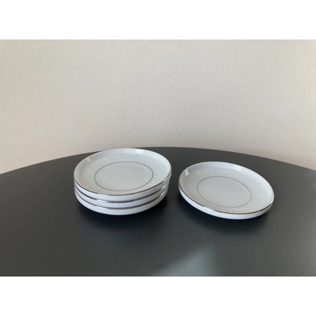 Traditional White Lace Round Porcelain Coasters With Platinum Accent- Set of 4 For Sale - Image 3 of 12