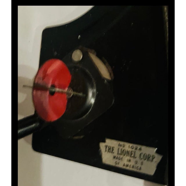 Scarlet 1940s Commodore Vanderbilt Electrical Train Set For Sale - Image 8 of 12