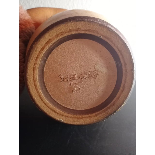 Art Deco Schneckloth Artist Signed 1976 Art Studio Pottery Terracota Vase For Sale - Image 3 of 7