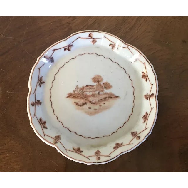 1800s Chinese Export Porcelain Dish Decorated with a Sepia Landscape For Sale In New York - Image 6 of 13