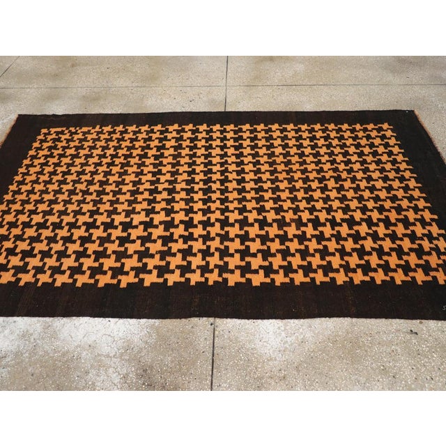 Galerie Shabab Collection Mid-20th Century Moroccan Flatweave Kilim Accent Rug For Sale - Image 4 of 8
