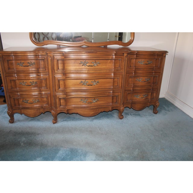 Thomasville Bedroom Dresser & Mirror | Chairish