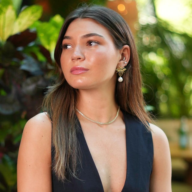 Divine Connection Queen Bee Sapphire & Gold Chunky Earrings, A Pair For Sale - Image 4 of 7