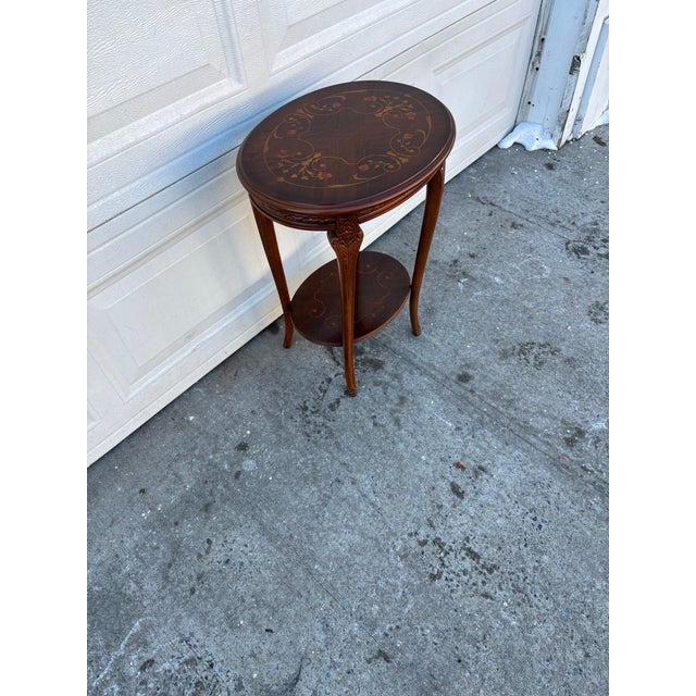 Italian Louis XV Revival Oval Accent Table | Vintage Marquetry Inlaid Side Table | Carved French Provincial End Table | Italy Made Entryway For Sale - Image 4 of 10