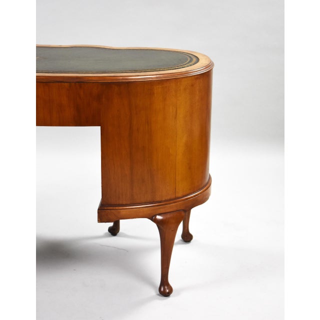 Kidney-Shaped Walnut Desk, 1920s For Sale - Image 14 of 18