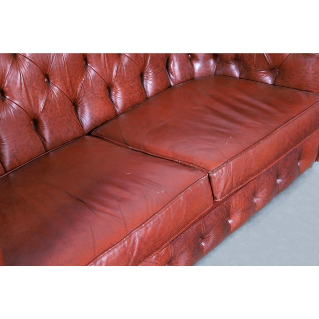 1980s Vintage Tufted Leather Chesterfield Loveseat For Sale - Image 5 of 10