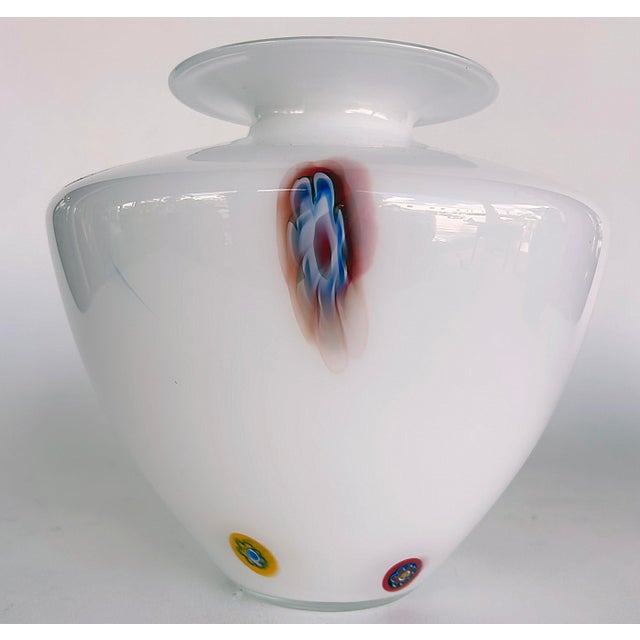 Murano Mid 20th Century Maestri Vetrai Murano Glass Hand-Blown Vase, Italy With Labels For Sale - Image 4 of 8