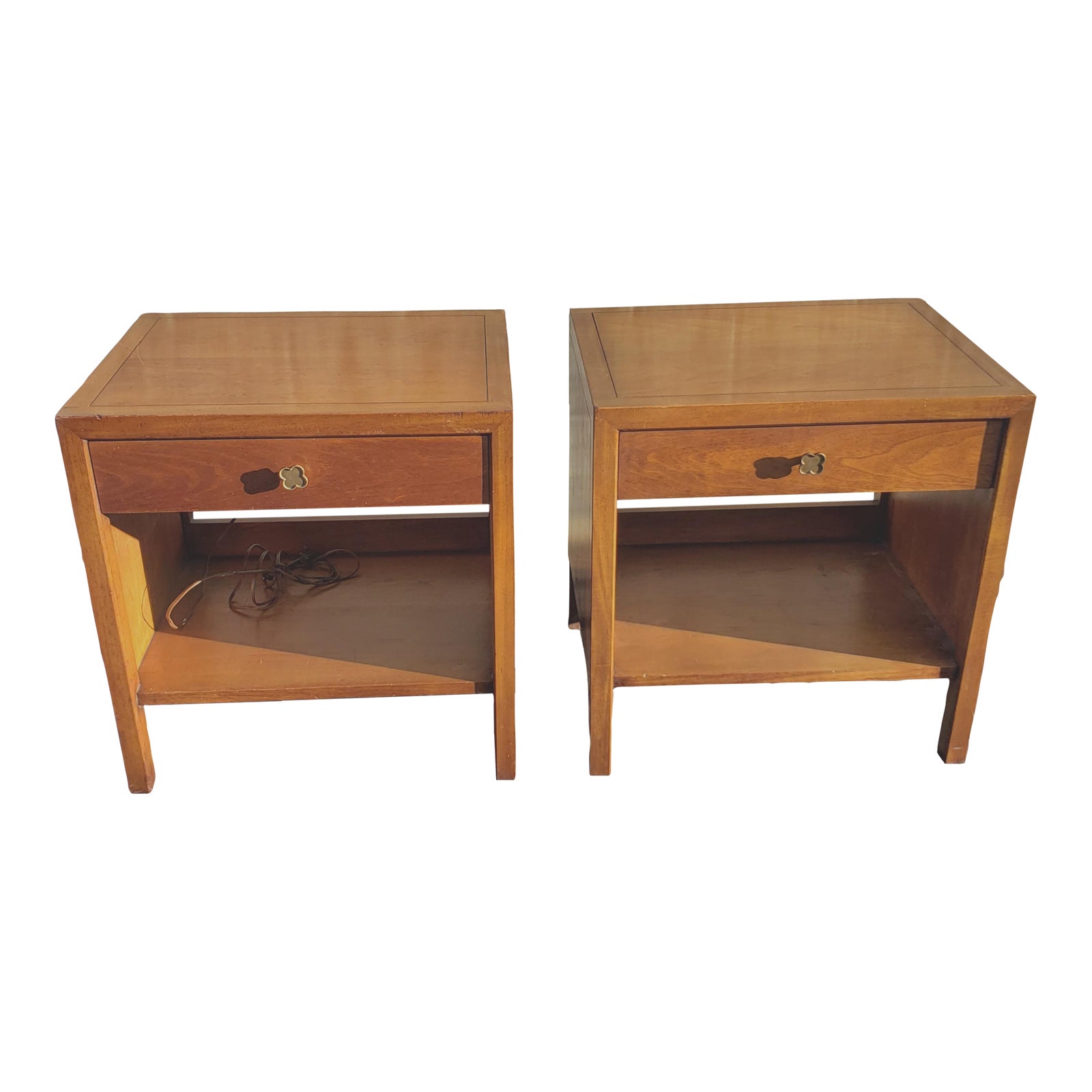 MidCentury Modern Henredon Walnut Bedside Tables Nightstands, a Pair