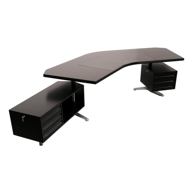 T96 Executive Corner Desk in Black Lacquered Wood by Osvaldo Borsani for Tecno, 1950s For Sale