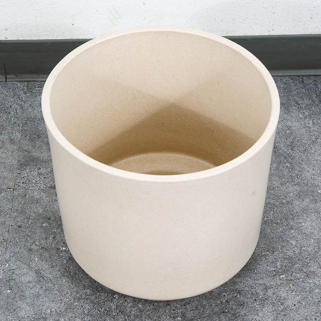 Gainey off-white speckled ceramic planter. Great for indoor / outdoor use and offer a classic timeless look. Comes with a...