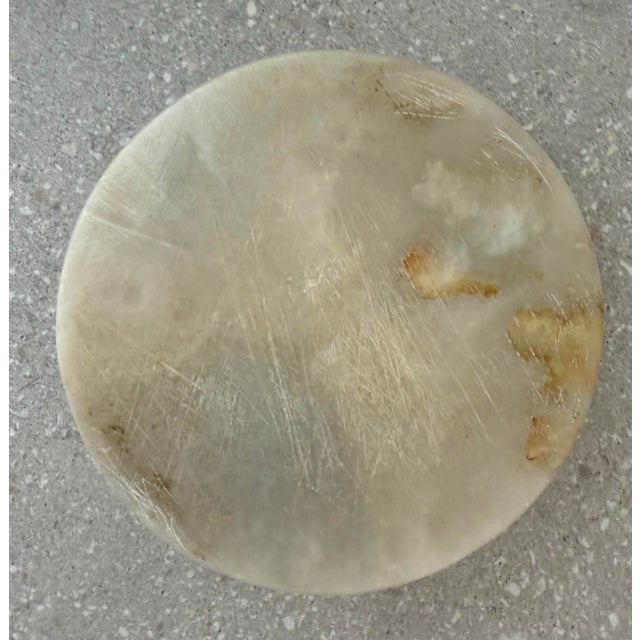 Alabaster Large Round Vintage Ashtray, Vide Poche in White Onyx Marble in the Style of Angelo Mangiarotti, Italy, 1970s For Sale - Image 8 of 12