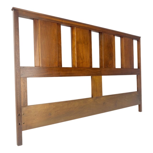 Walnut c1970s Baughman Style Queen Size Headboard Bed Mid Century Modern MINT For Sale