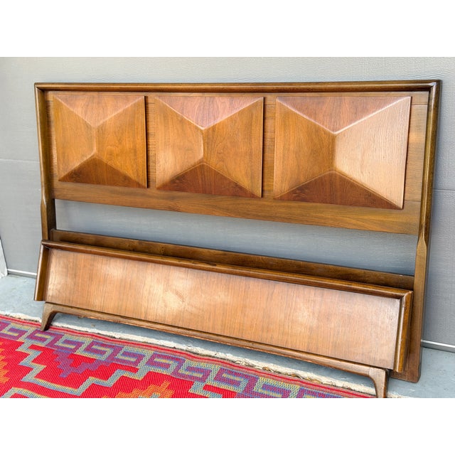 1960s Diamond Front Queen / Full Bed Frame / Headboard For Sale - Image 4 of 7