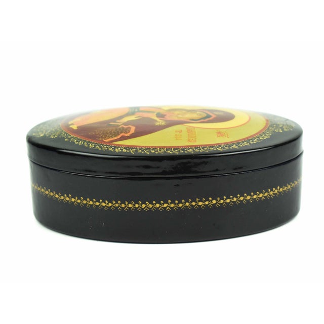 Black Mid 20th Century Hand-Painted Vladimir Mother of God Iconography Papier-Mâché Lacquer Trinket Box For Sale - Image 8 of 10