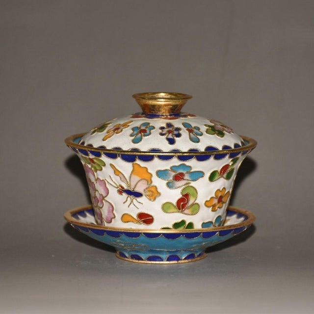 1960s Chinese Cloisonne Peony Gaiwan Teacup With Saucer For Sale - Image 4 of 9