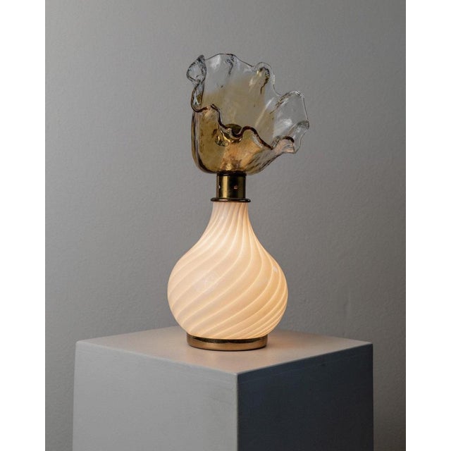 Vintage Swirl Murano Glass and Brass Table Lamps with Flower Shades, Italy, 1970s, Set of 2 For Sale - Image 5 of 13