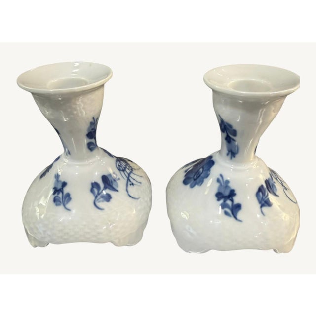 English Royal Copenhagen Blue Flower 10/1711 Pair Porcelain Candlesticks Denmark Vintage For Sale - Image 3 of 9