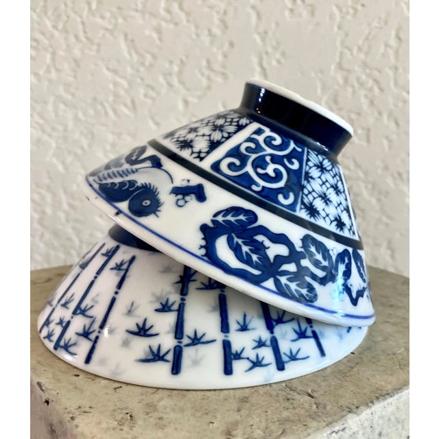 1970s Circa 1970 Footed Sometsuke -染付 (Blue & White) Japanese Bowls – Set of 5 For Sale - Image 5 of 13