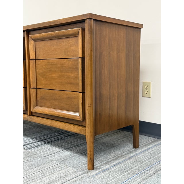 Mid-Century Modern 9-Drawer Walnut Dresser For Sale In Saint Louis - Image 6 of 11